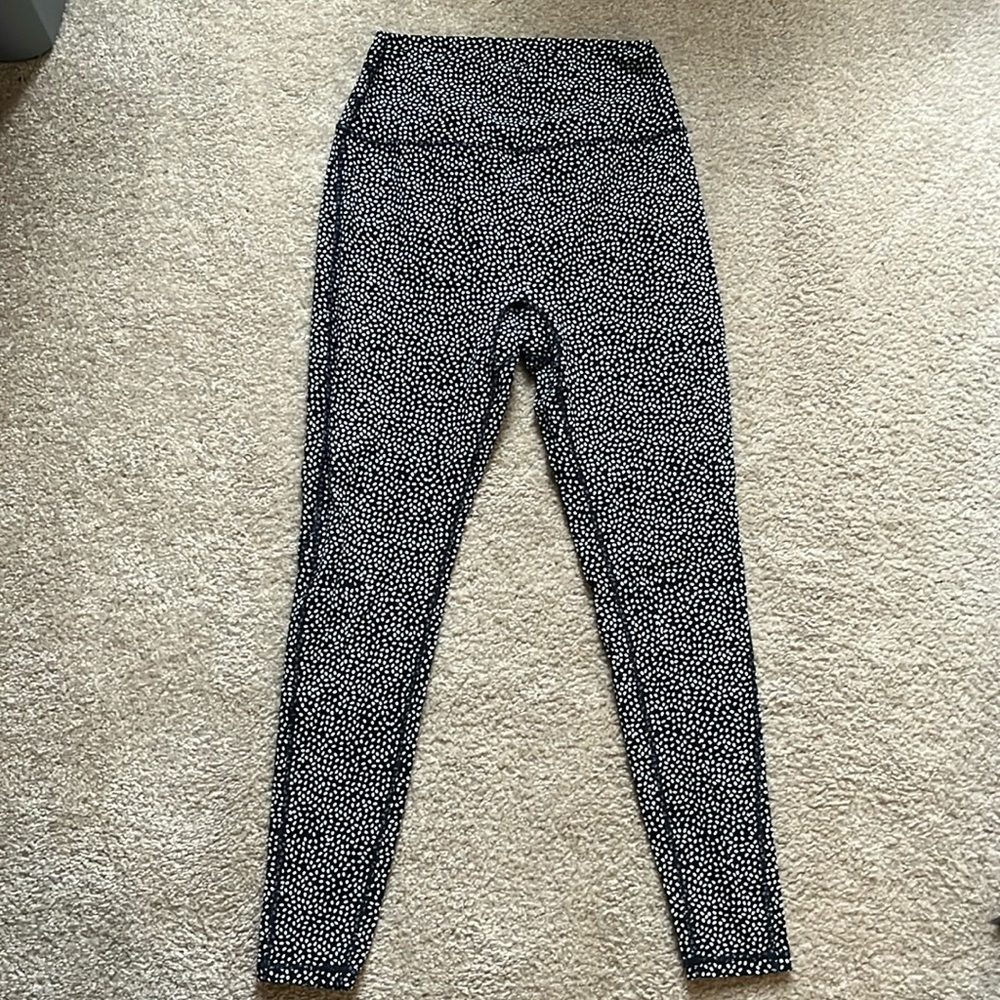 Buff bunny legacy leggings, size Large